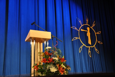 Губернатору устроили экскурсию по ТЮЗу