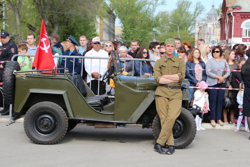 Парад Победы в Саратове привлек 10 тысяч зрителей