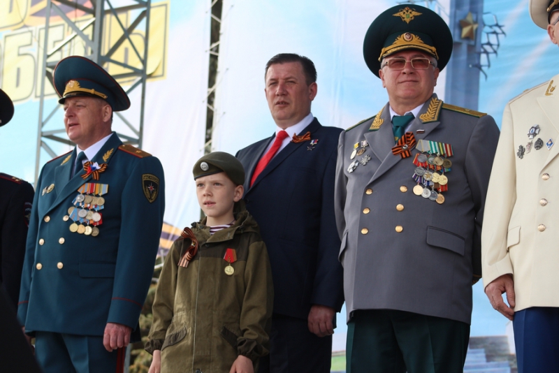 Парад Победы в Саратове привлек 10 тысяч зрителей