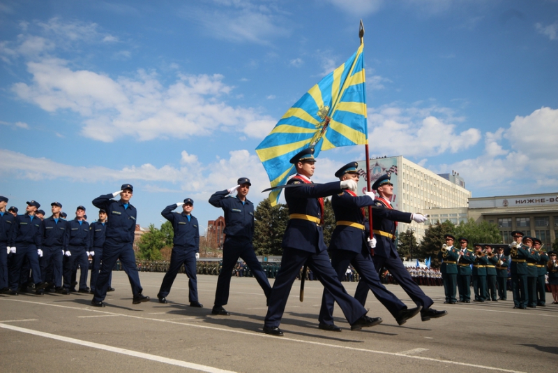 Парад Победы в Саратове привлек 10 тысяч зрителей