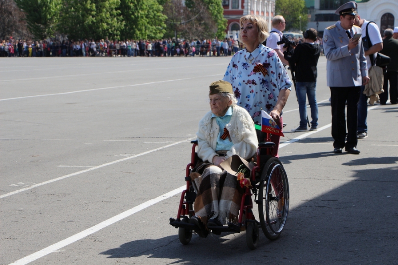 Парад Победы в Саратове привлек 10 тысяч зрителей