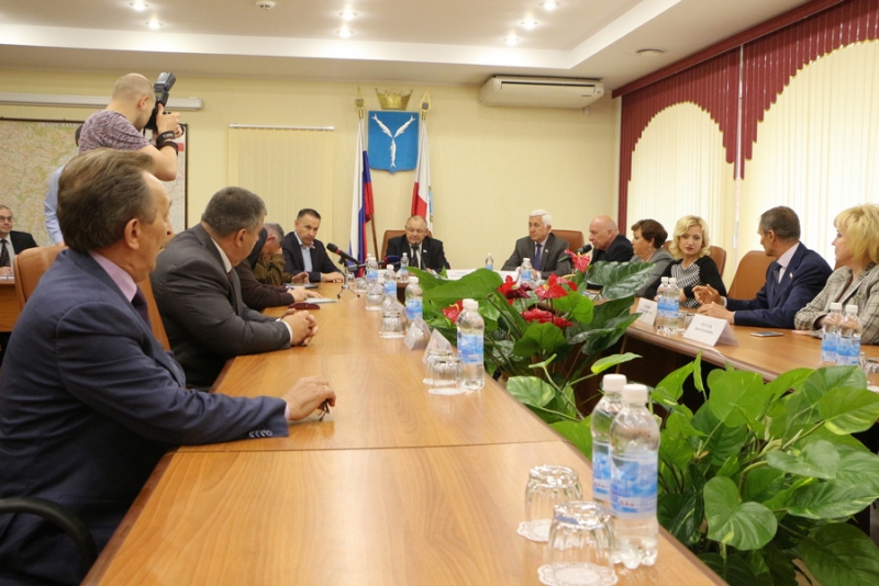 Депутат Семенец представил свою вторую книгу, которая «писалась очень легко»