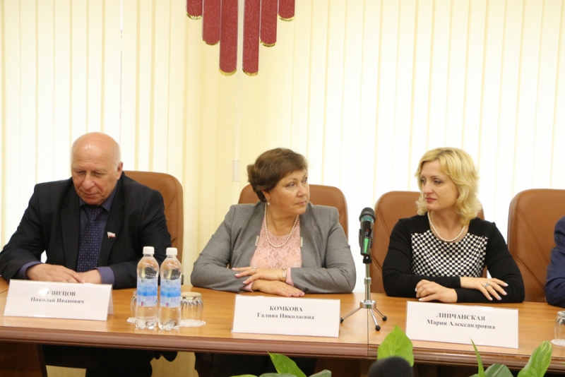 Депутат Семенец представил свою вторую книгу, которая «писалась очень легко»