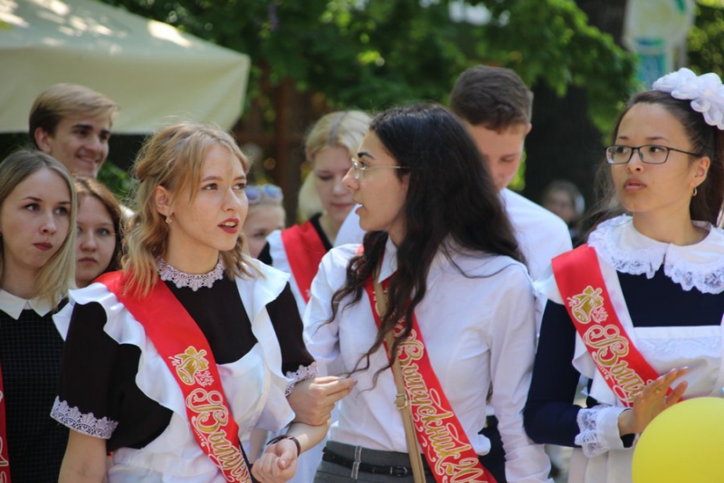 выпускники 4 школы 2017г. выпускники 2017 год. выпуск 2019 дрожжановский район. выпускники 2017 год. выпускной 2017 школа подсвилье.
