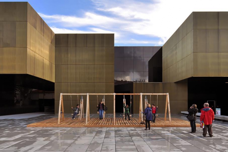 В Саратове предложили установить гигантские шахматы и светящиеся качели