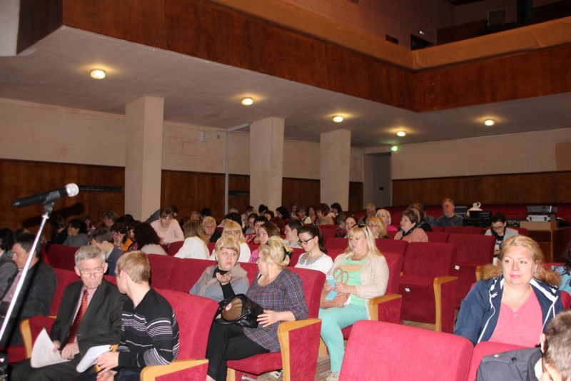 На публичных слушаниях устроили скандал из-за вырубки садов на окраине Саратова