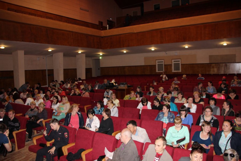 На публичных слушаниях устроили скандал из-за вырубки садов на окраине Саратова