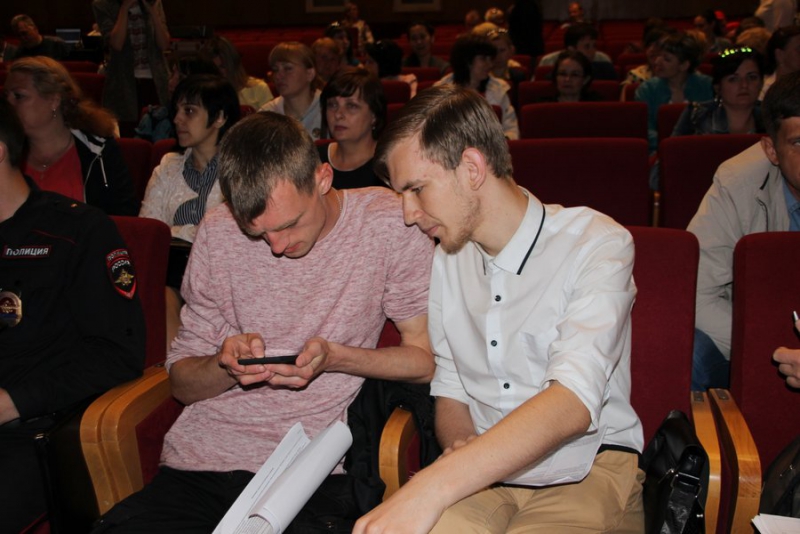 На публичных слушаниях устроили скандал из-за вырубки садов на окраине Саратова