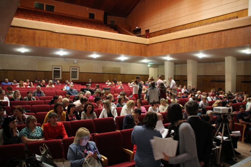 На публичных слушаниях устроили скандал из-за вырубки садов на окраине Саратова