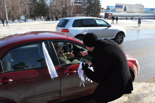 В Саратове прошел воскресный автопробег «За честные выборы!»