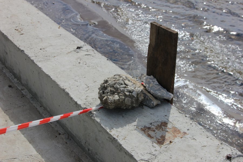 Большой провал на набережной Саратова может еще расшириться