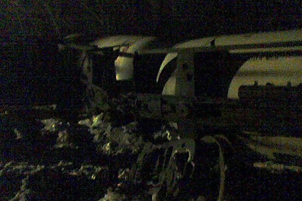 С рельсов сошел железнодорожный состав