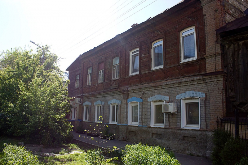 В Саратовской области волонтеры восстановят несколько старинных домов