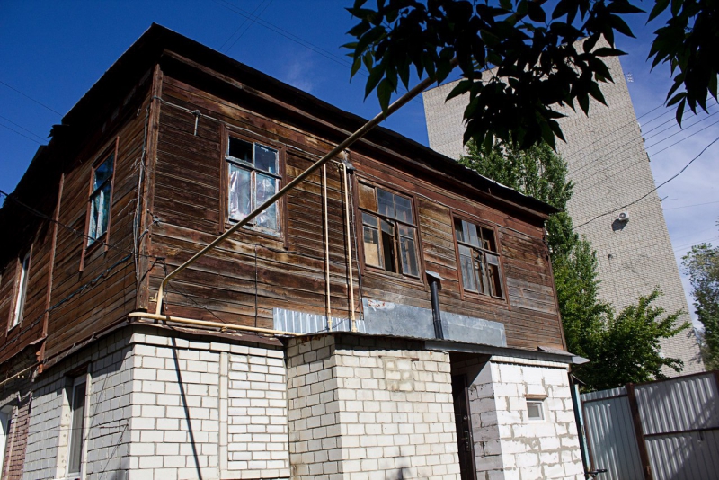 В Саратовской области волонтеры восстановят несколько старинных домов
