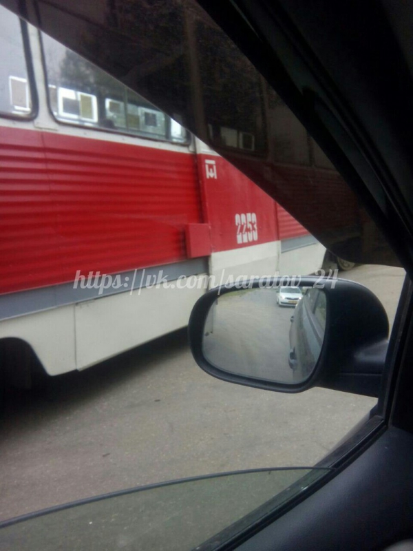 В Заводском районе трамвай №7 сошел с рельсов