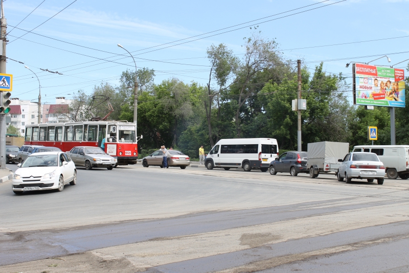 В Саратове из-за ДТП встали трамваи №9