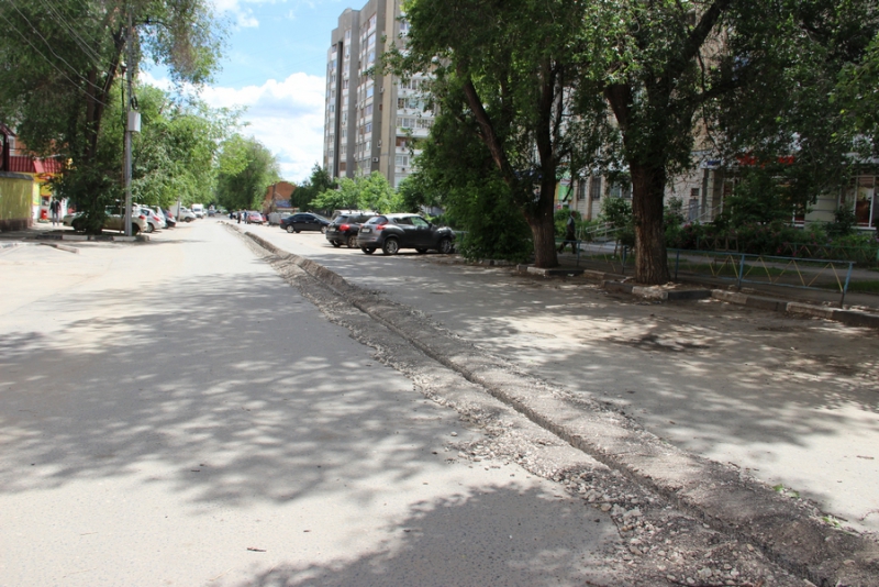 Общественники убедились, что сквер на Рахова так и не приведен в порядок