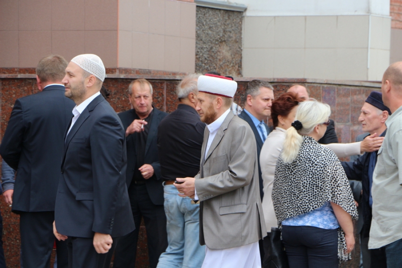 В Саратове прощаются с депутатом Госдумы Олегом Грищенко