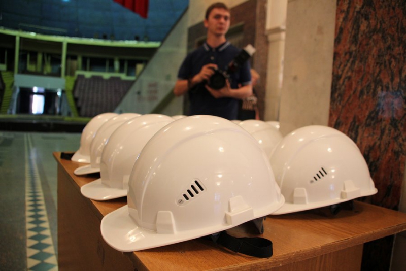 Валерий Радаев посмотрел, как идет реконструкция саратовского цирка