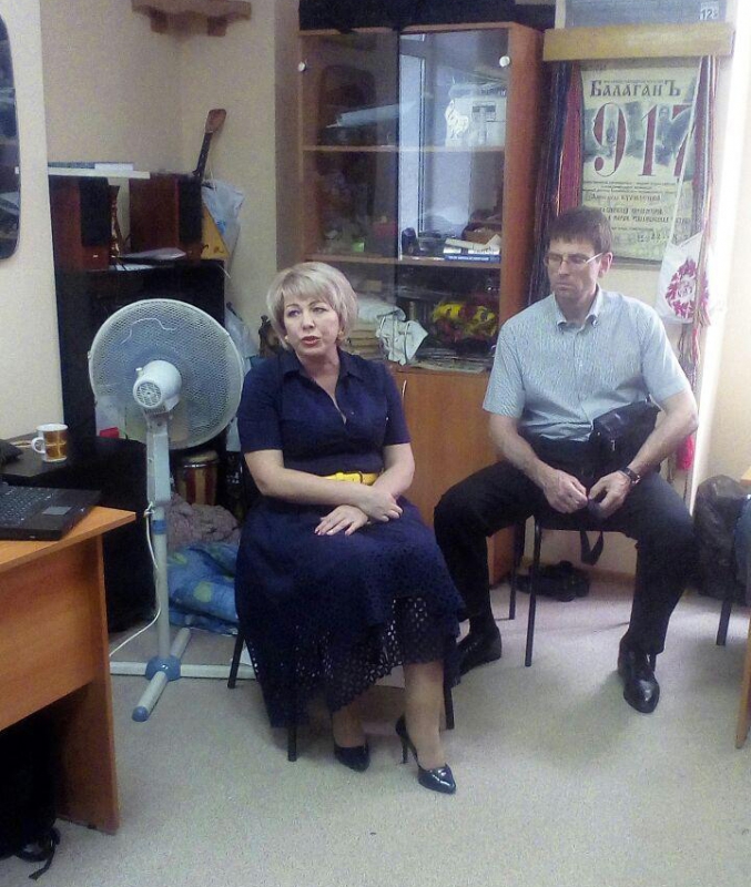 Артисты «Балагана» прекратили голодовку и спели перед чиновниками «Многая лета»