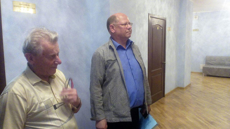 Артисты «Балагана» прекратили голодовку и спели перед чиновниками «Многая лета»