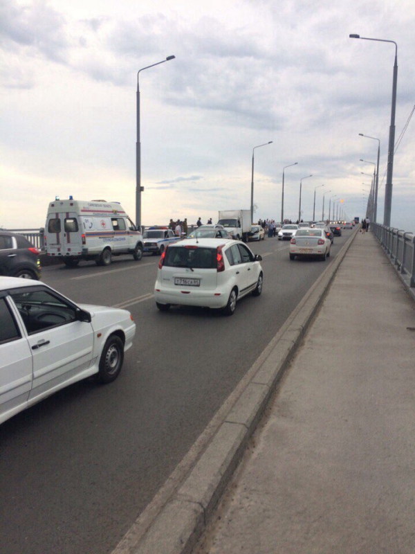 Пассажирка с ребенком пострадали в массовом ДТП на мосту Саратов-Энгельс