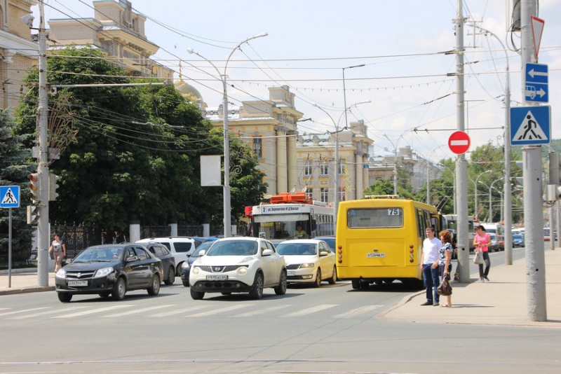 В Саратове около часа не ходили 4 маршрута электротранспорта