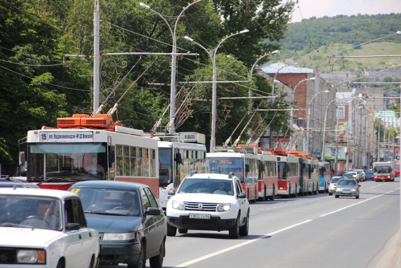 В Саратове около часа не ходили 4 маршрута электротранспорта