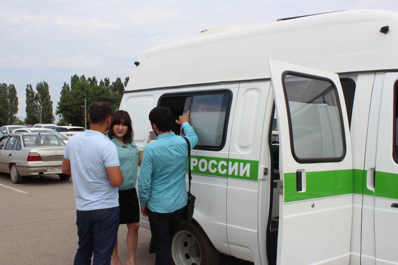 Возле «Ленты» у должников арестовали «Сузуки», «Джилли» и «ВАЗ»