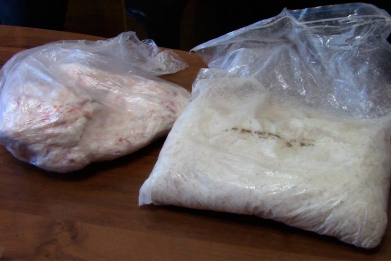 В Саратове у супругов изъяли 3 кг наркотиков