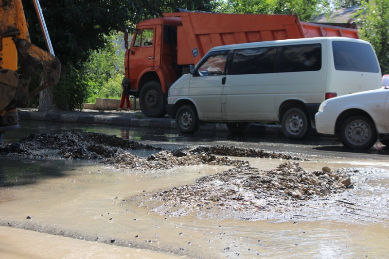 На Чернышевского произошла очередная коммунальная авария