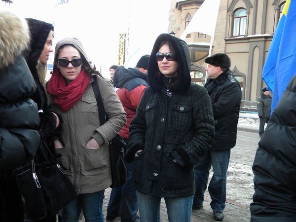 На митинге наблюдатели поделились впечатлениями о фальсификациях на выборах