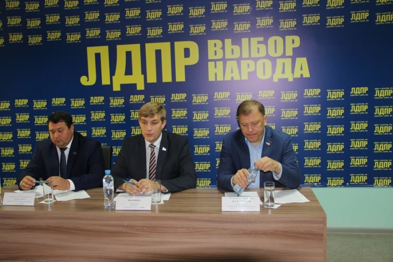 Жириновец Станислав Денисенко готов быть вторым на выборах губернатора