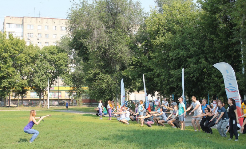 В Детском парке 150 медиков тренировались сдавать нормы ГТО