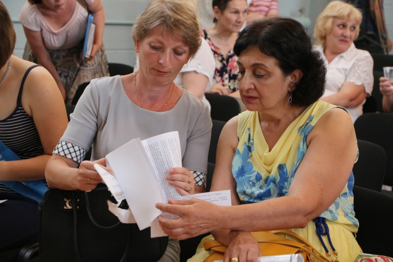 Саратовцы встретили аплодисментами заявление Володина о наказании недобросовестных строителей