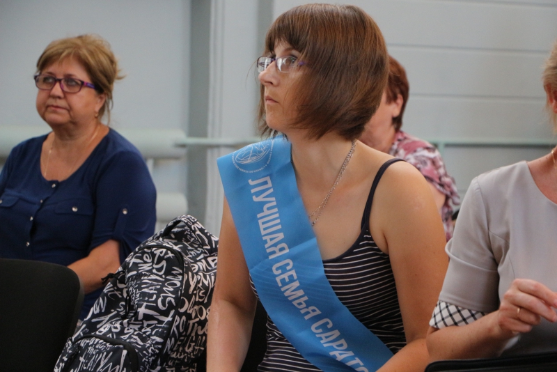 Саратовцы встретили аплодисментами заявление Володина о наказании недобросовестных строителей