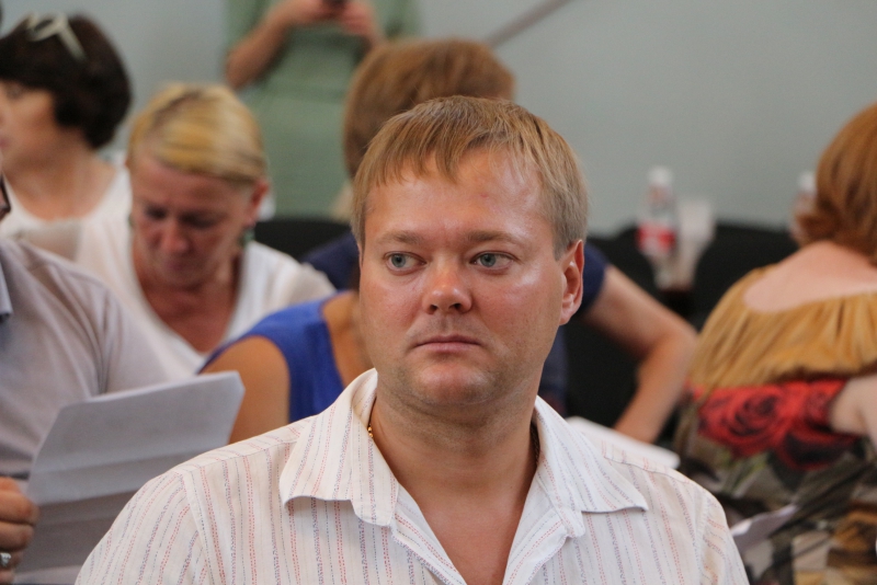 Саратовцы встретили аплодисментами заявление Володина о наказании недобросовестных строителей