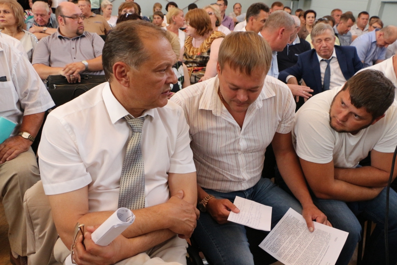 Саратовцы встретили аплодисментами заявление Володина о наказании недобросовестных строителей