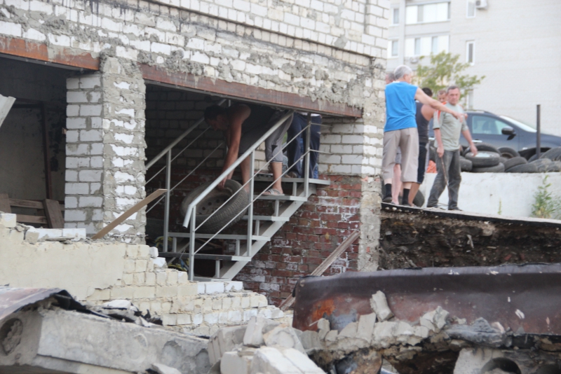 В Саратове произошло крупное обрушение в гаражном массиве