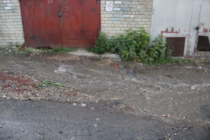 В Саратове произошло крупное обрушение в гаражном массиве