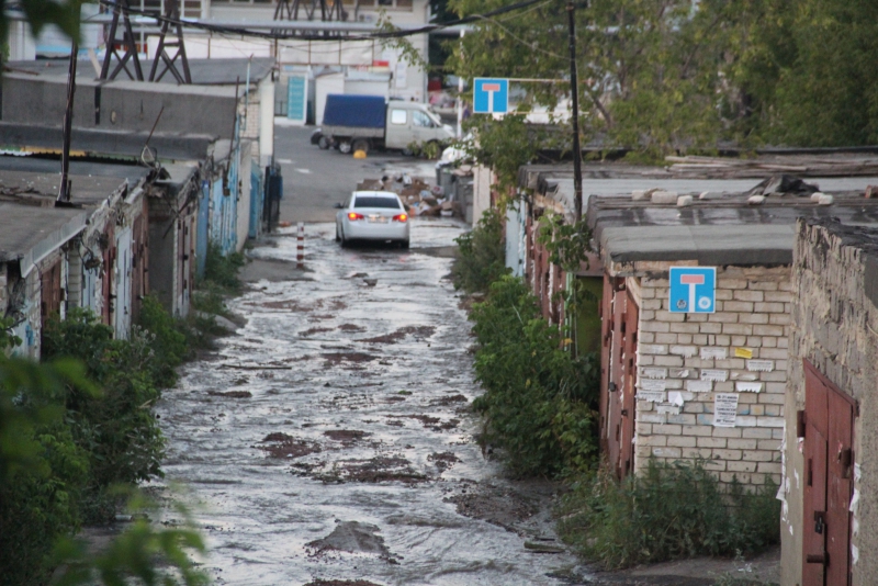В Саратове произошло крупное обрушение в гаражном массиве