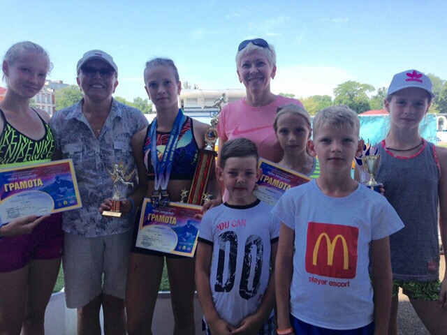 Балаковские легкоатлетки успешно выступили в Новороссийске