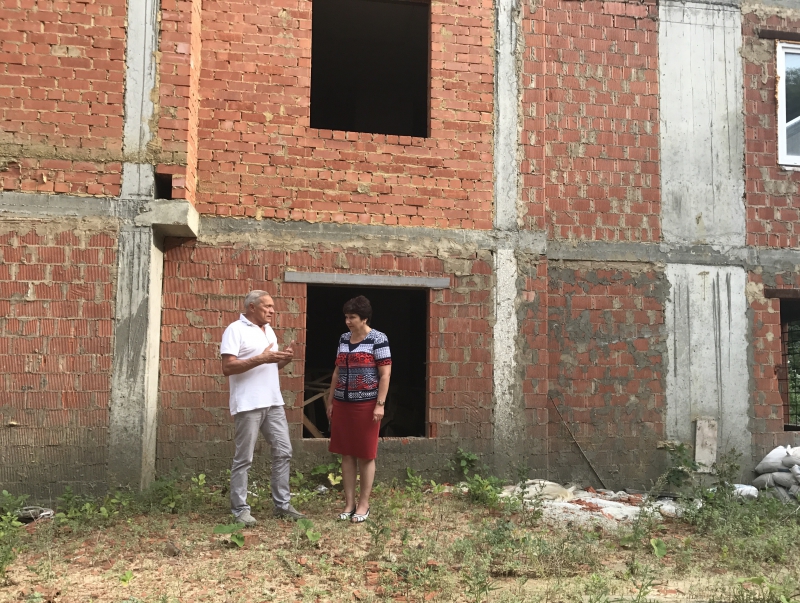 Василий Максимов: Продолжается работа по решению проблем саратовских долгостроев