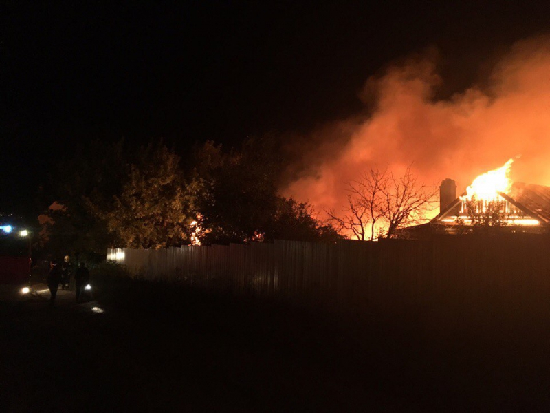 В Агафоновке крупный пожар уничтожил несколько домов
