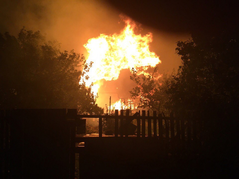 В Агафоновке крупный пожар уничтожил несколько домов