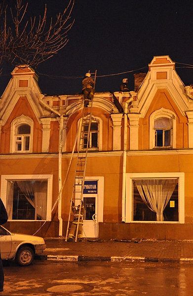 Горел еще один памятник архитектуры в центре Саратова