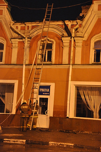 Горел еще один памятник архитектуры в центре Саратова