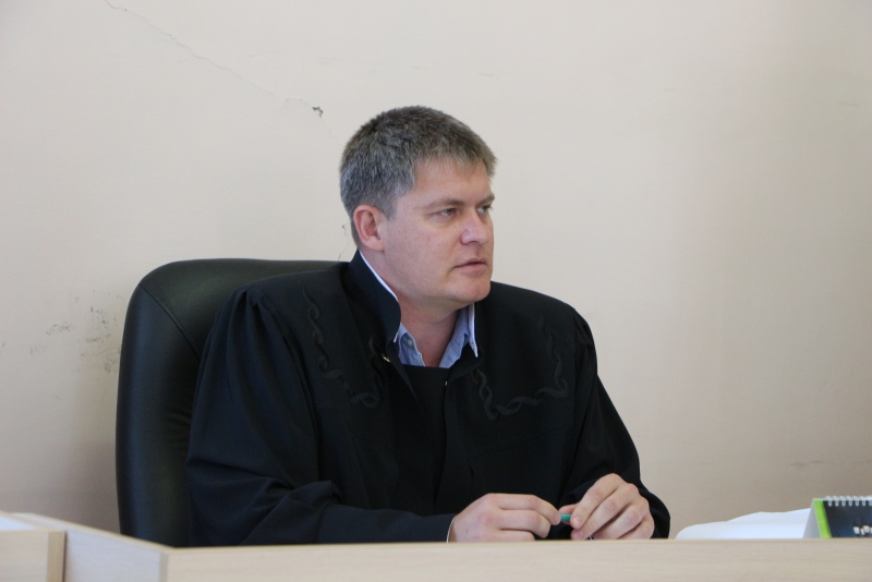 Бывший саратовский прокурор Владимир Чечин частично признал вину