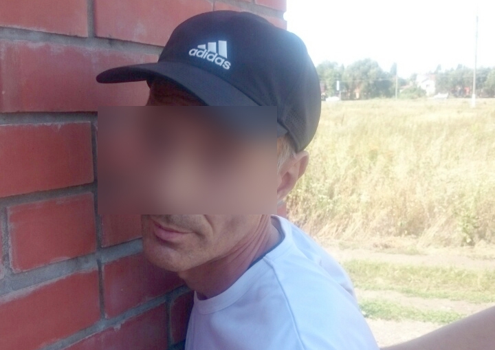 Злоумышленник вынес из элитных особняков имущество на полмиллиона