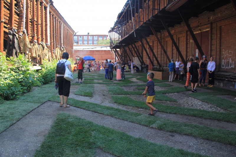 Фестиваль «Хвалынские этюды» стартовал с Арт-теста складов Рейнике